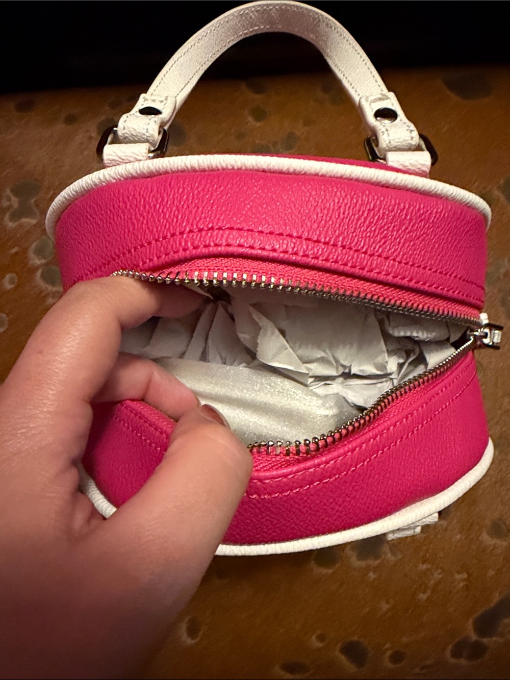 Von Dutch Hot Pink Mini Dome Satchel with White Trim - Picture 8 of 9